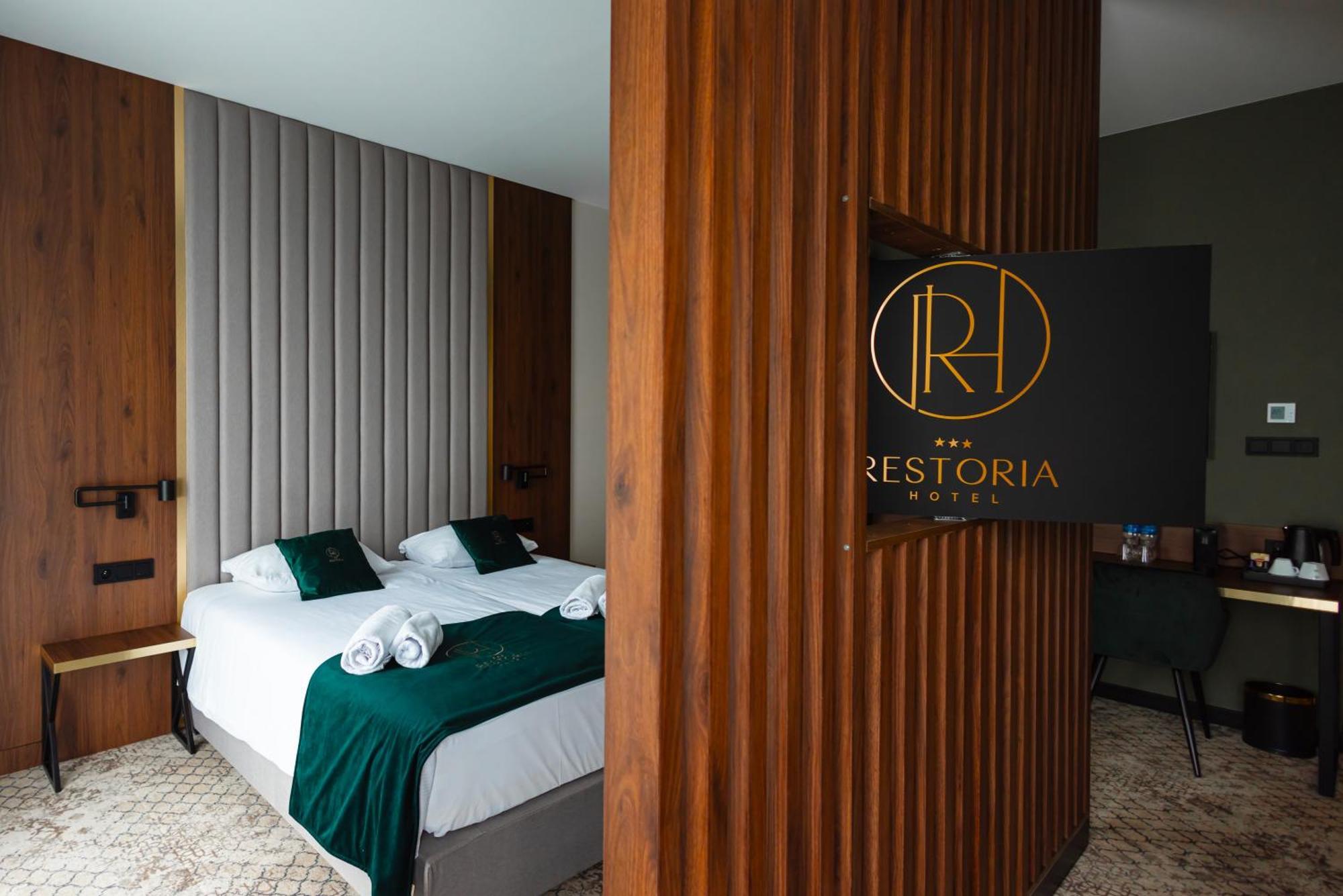 Restoria Hotel*** Radzyn Podlaski Exterior foto
